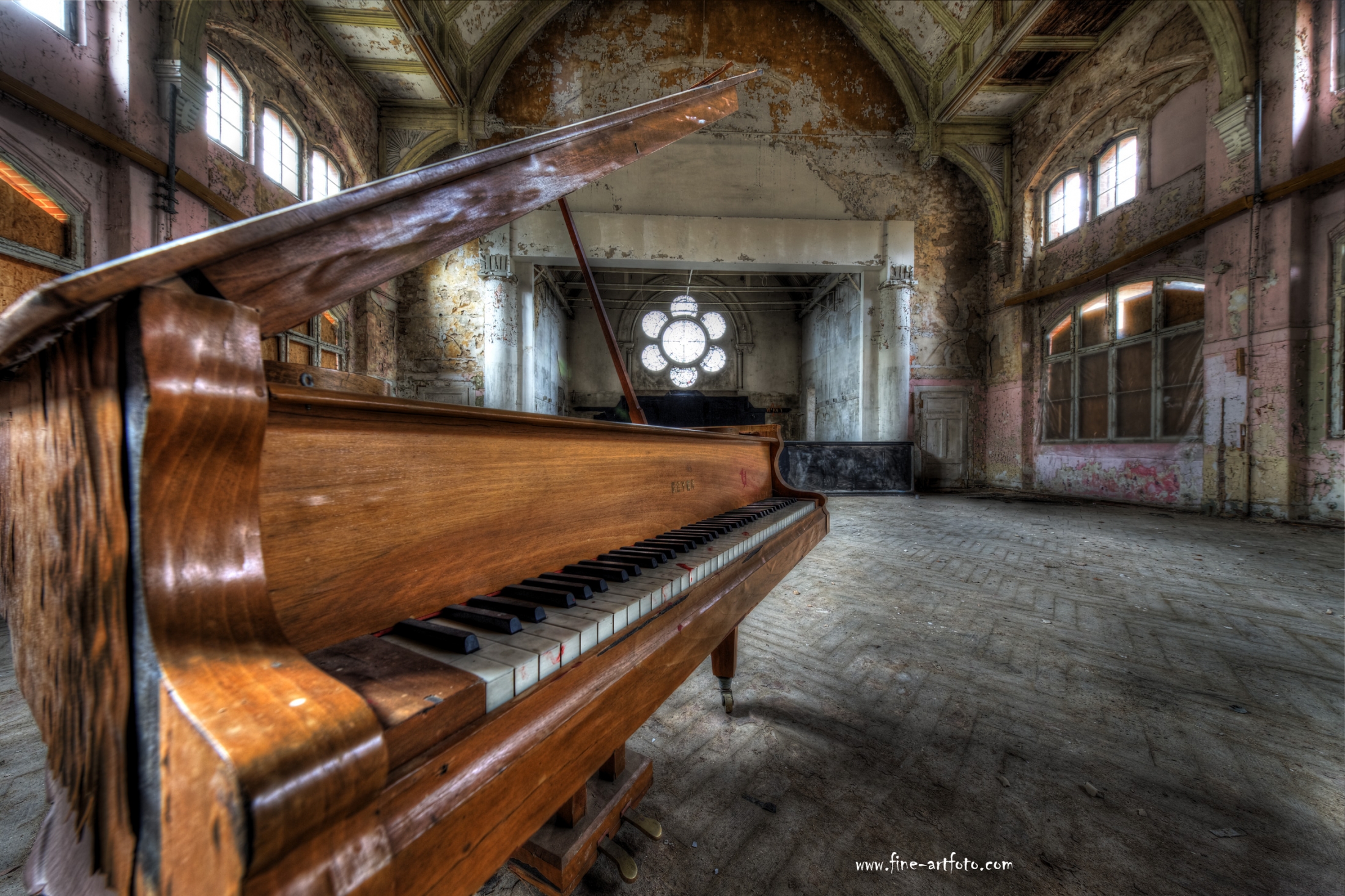 Grand Piano